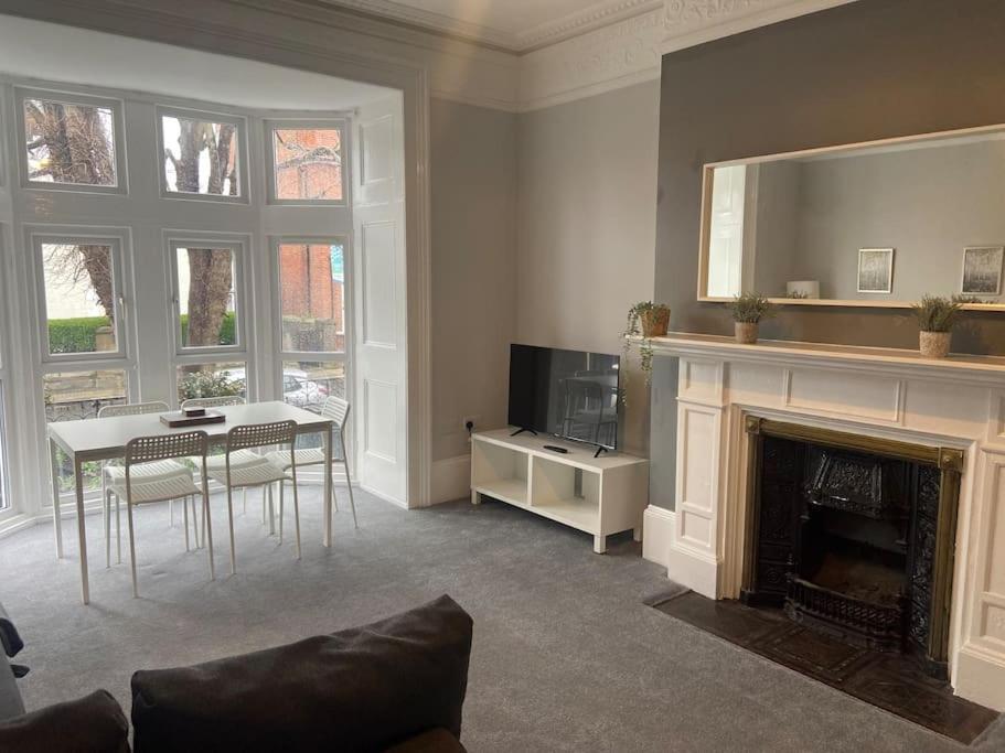 Central Southsea Boutique 2 Bedroom Flat Portsmouth Exterior photo
