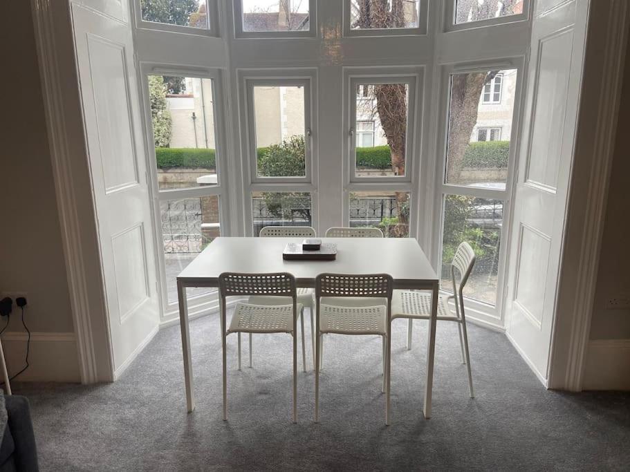 Central Southsea Boutique 2 Bedroom Flat Portsmouth Exterior photo